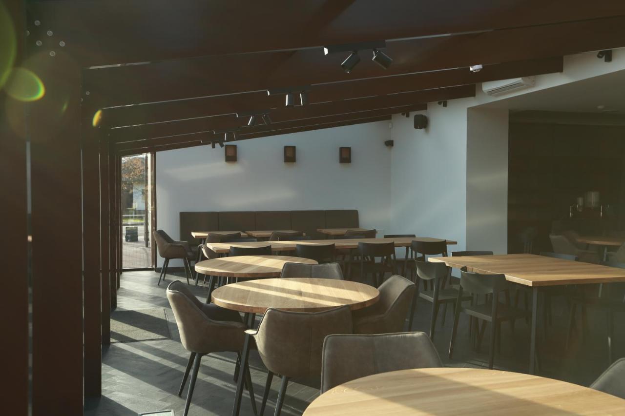 Baltas Gandras Hotel Naisiai Luaran gambar